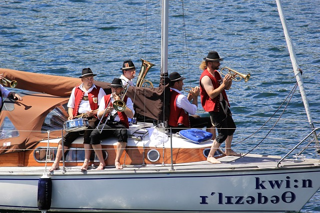 面对如此严 面对如此严